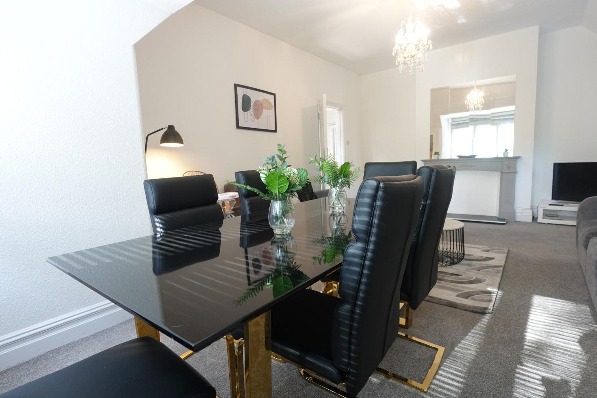 Apartment In Canford Cliffs Close To Sandbanks Beach Poole Exterior foto